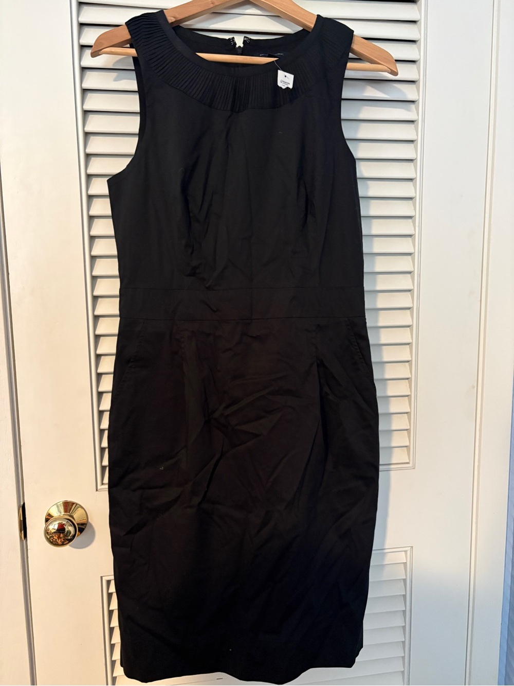 Banana Republic Black Sleeveless Midi Sheath Dress